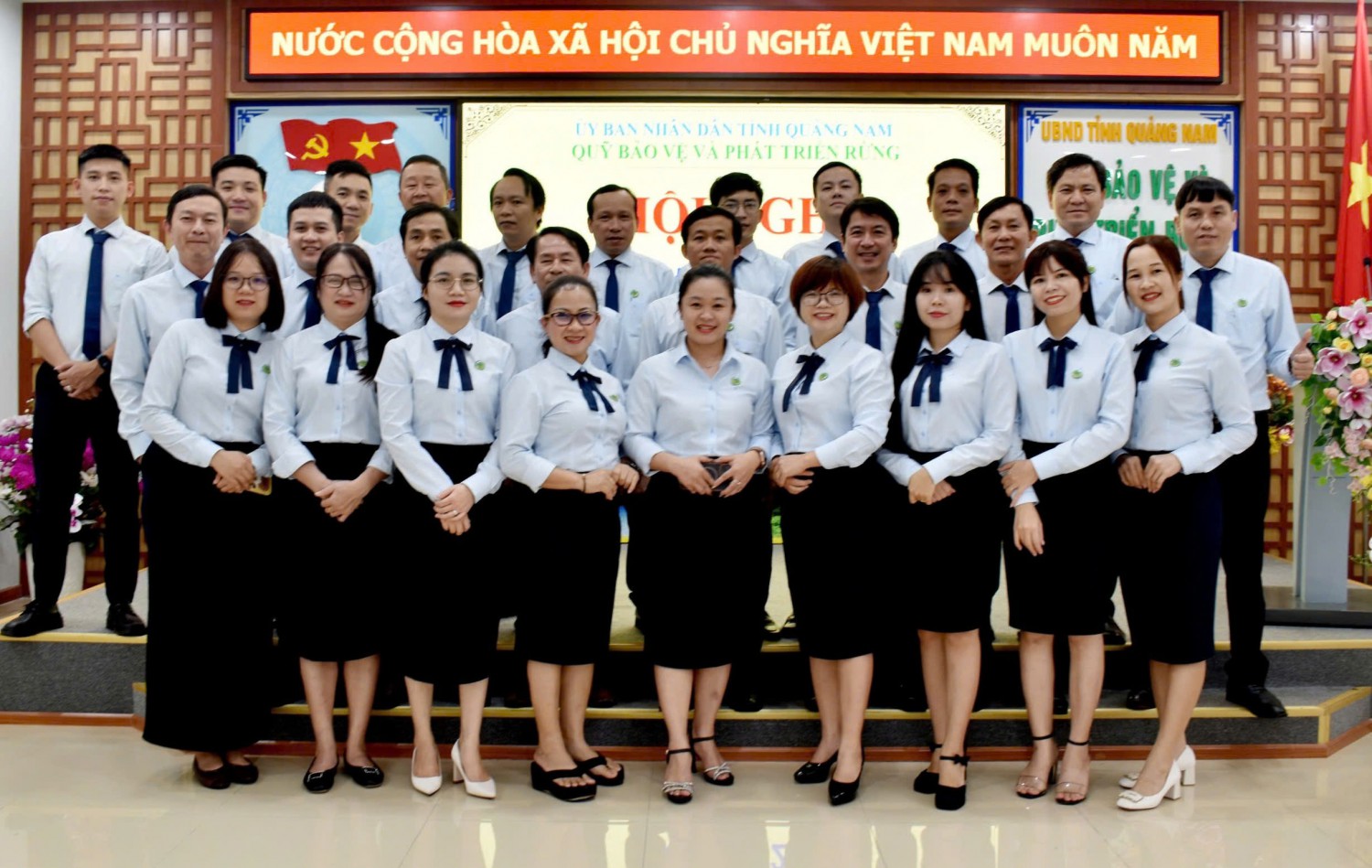 z6190066987095_e8281a111cb2c9cbac077bb4757d234c.jpg