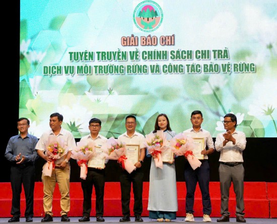 Vinh danh những tác phẩm đạt giải thưởng báo chí Huỳnh Thúc Kháng